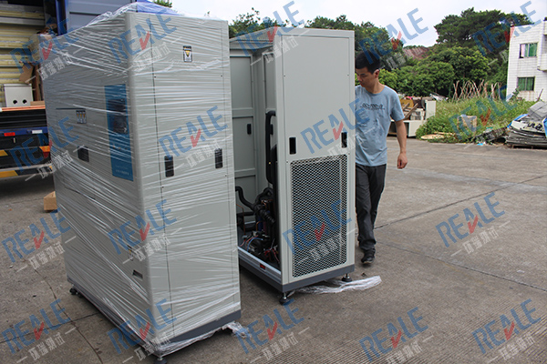 分體式冷熱沖擊試驗箱現(xiàn)場打包圖 分體式冷熱沖擊試驗箱現(xiàn)場打包圖